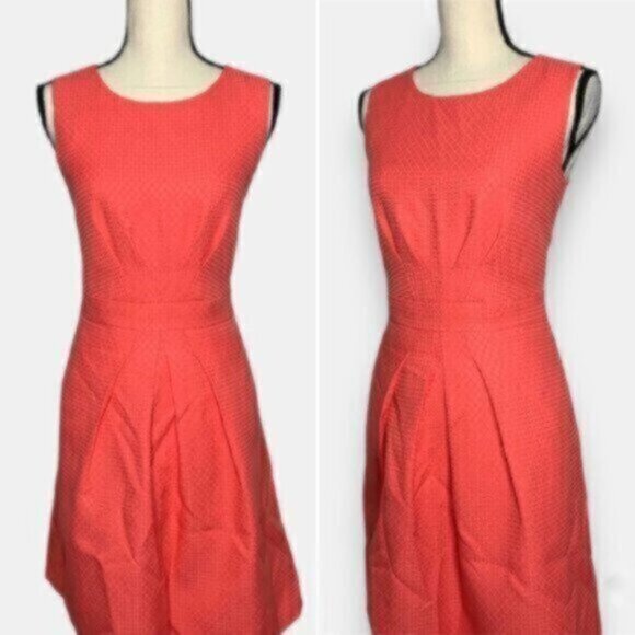 Tahari Coral sleeveless Sheath Fit & Flare Knee Length Office Dress - Picture 2 of 10